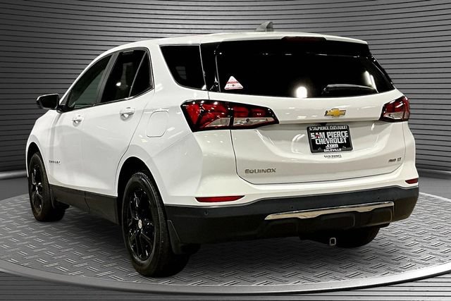 Used 2023 Chevrolet Equinox LT w/ LPO, Floor Liner Package AWD/4WD image 4