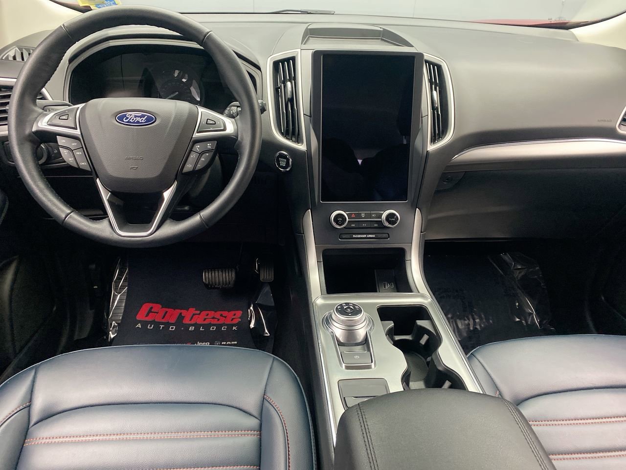 Used 2023 Ford Edge SEL w/ Sport Appearance Package AWD/4WD image 15