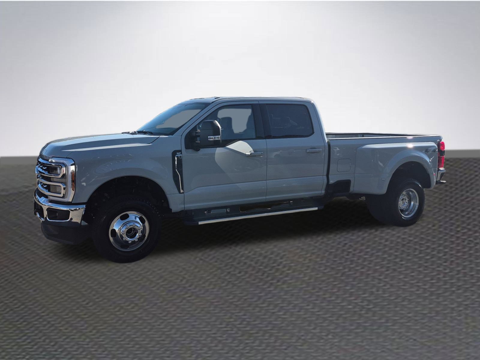 New 2026 Ford F350 XLT w/ XLT Premium Package image 2