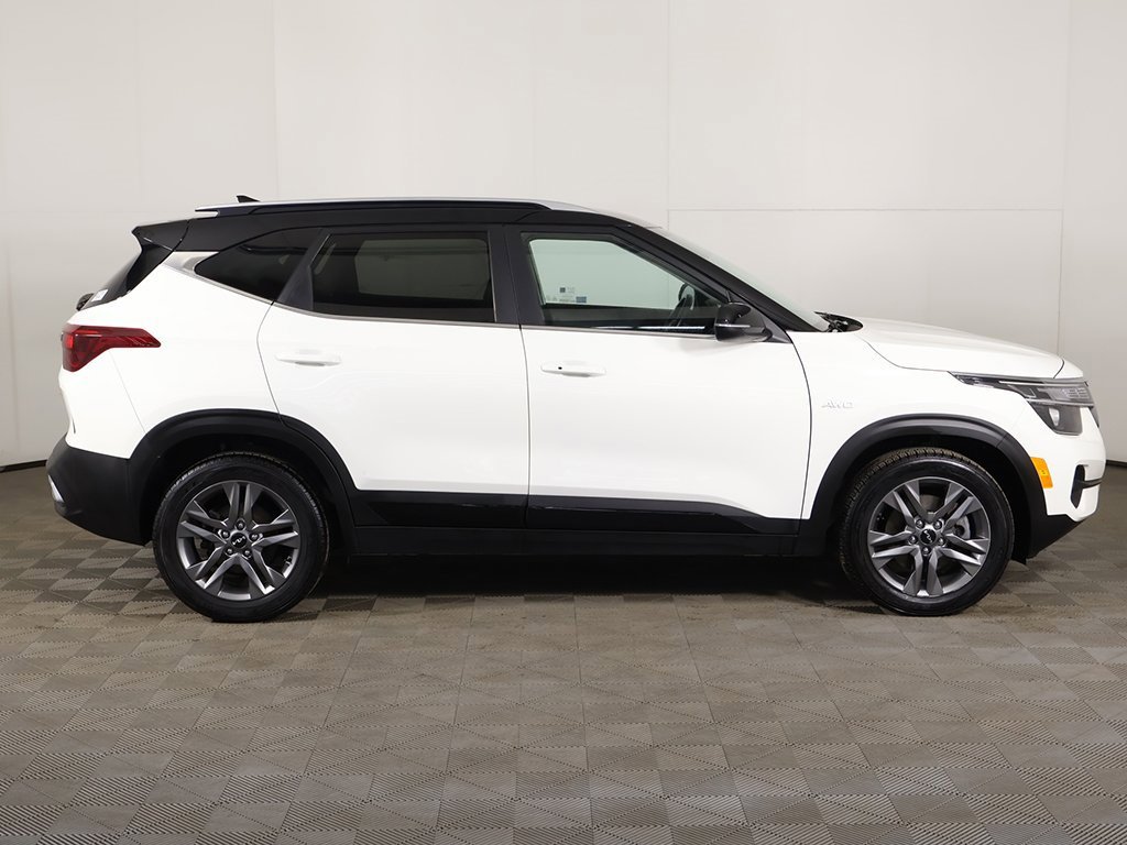 Used 2023 Kia Seltos S w/ Navigation Package image 18