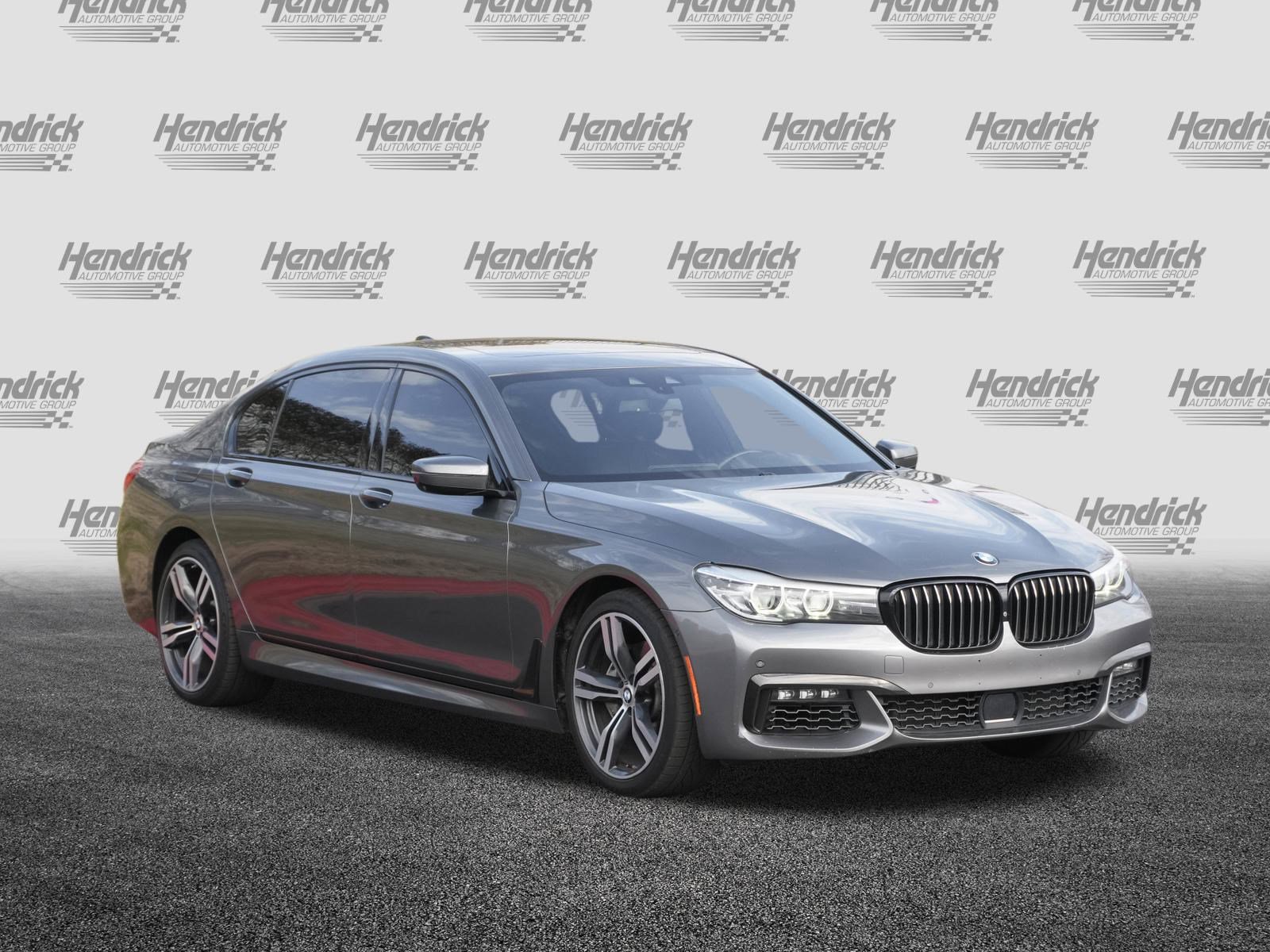 Used 2019 BMW 740i w/ M Sport Package image 2