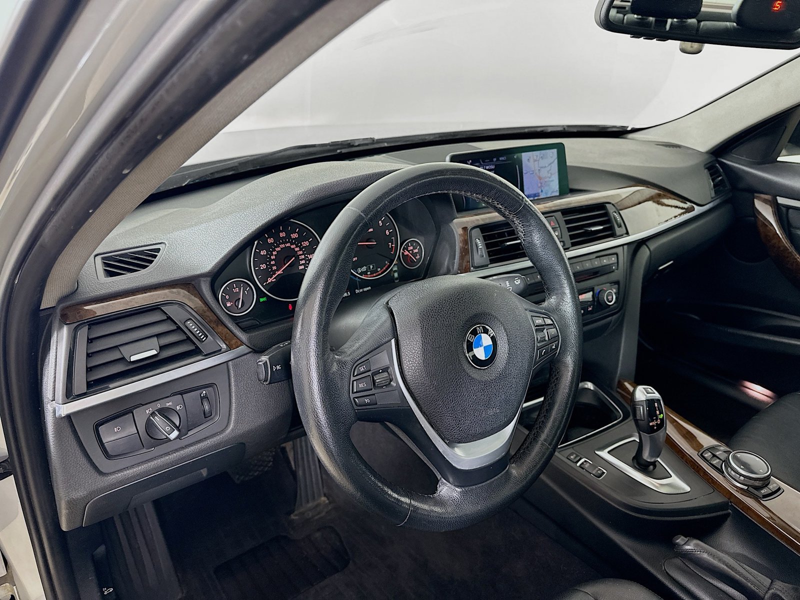Used 2014 BMW 328i xDrive Sedan AWD/4WD image 30