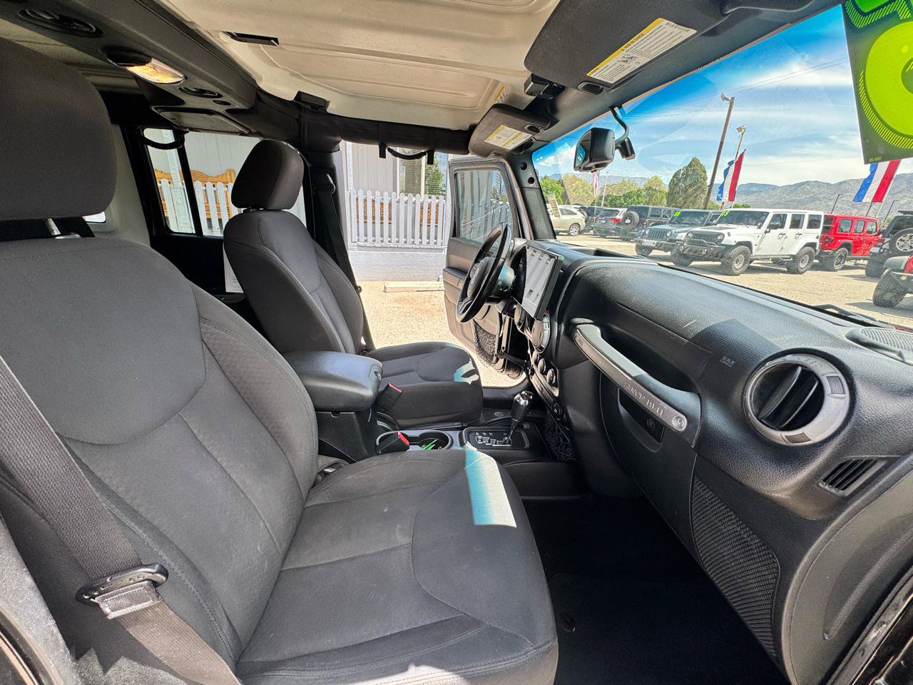 Used 2015 Jeep Wrangler Unlimited Sport w/ Quick Order Package 24S AWD/4WD image 18