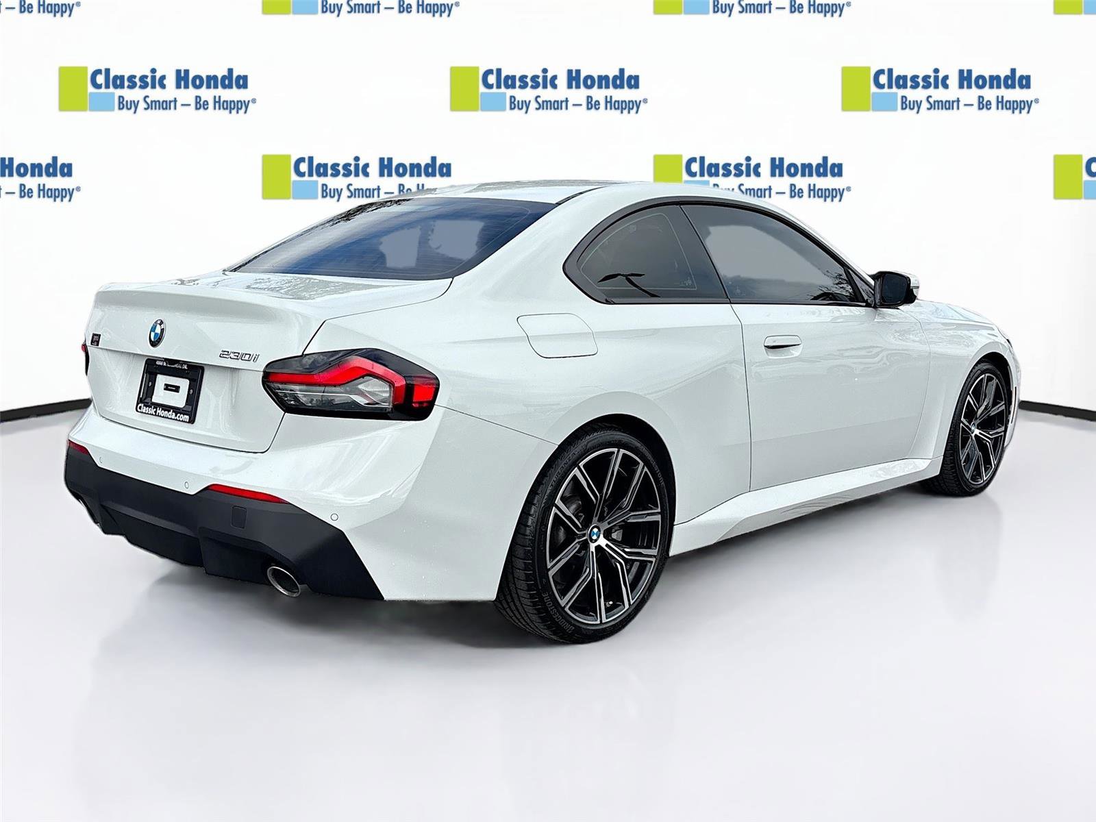 Used 2024 BMW 230i Coupe w/ Convenience Package image 8