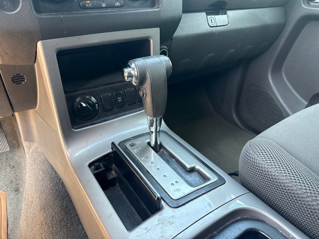 Used 2008 Nissan Pathfinder S AWD/4WD image 17