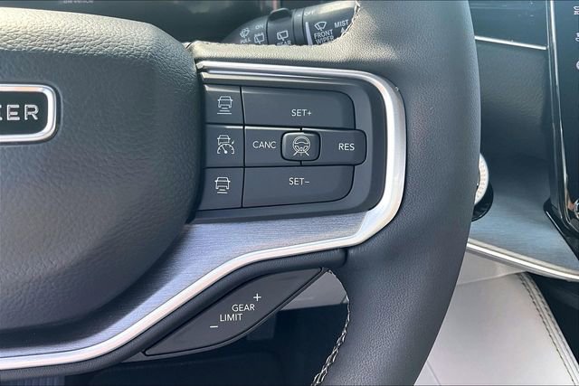 New 2026 Jeep Grand Wagoneer L 4WD image 24