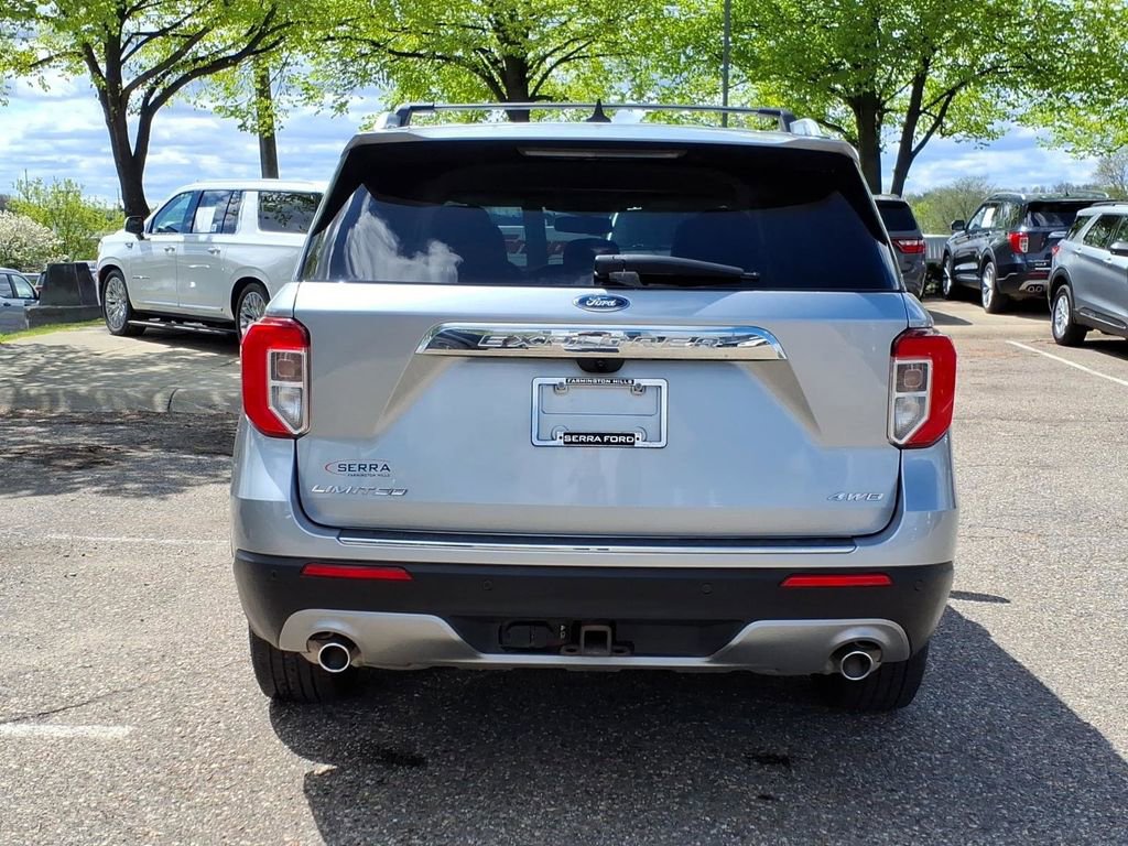 Used 2022 Ford Explorer Limited w/ Equipment Group 301A AWD/4WD image 4