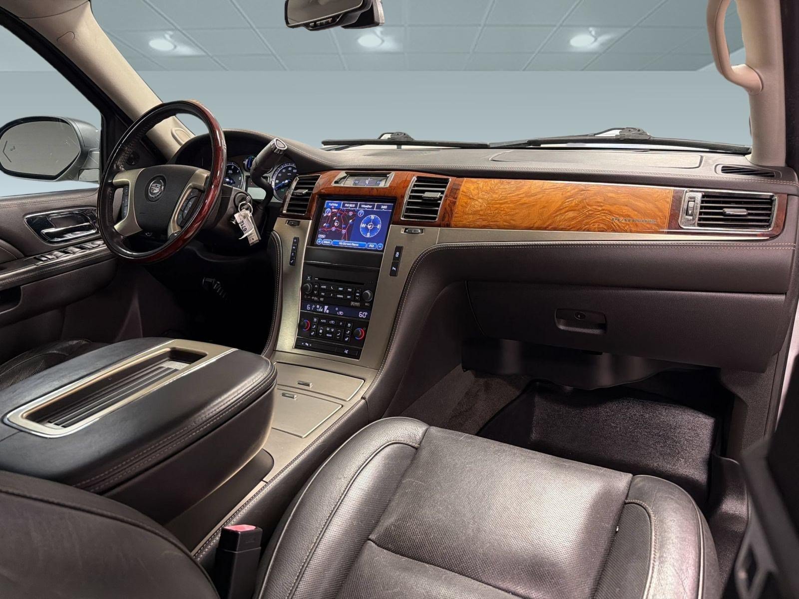 Used 2013 Cadillac Escalade Platinum AWD/4WD image 29