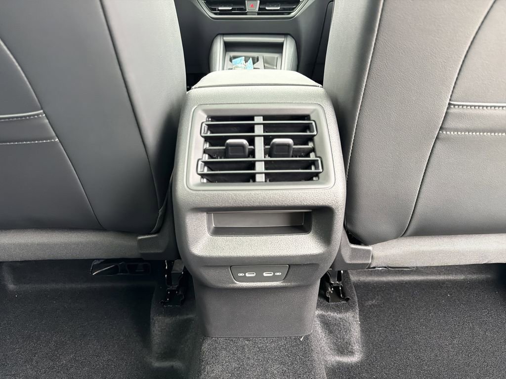 New 2026 Volkswagen Tiguan SE R-Line image 23