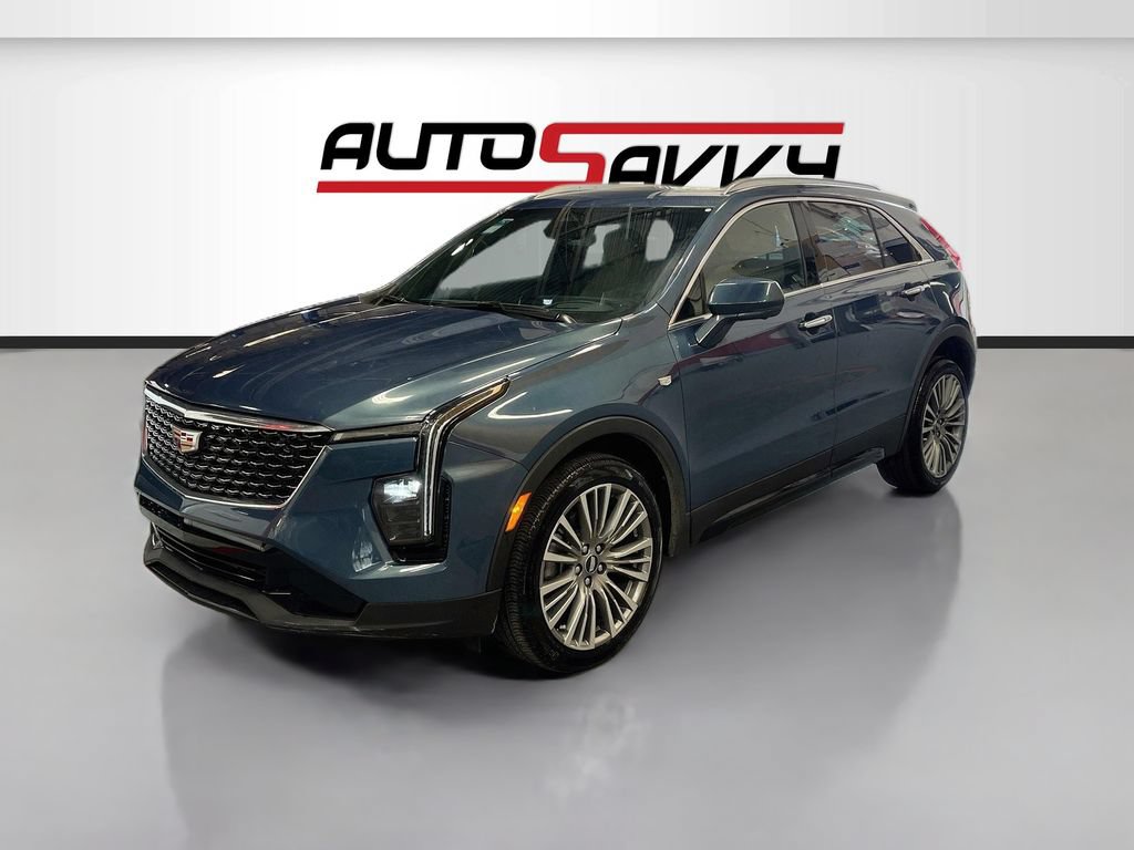 Used 2025 Cadillac XT4 Premium Luxury w/ Technology Package AWD/4WD image 3