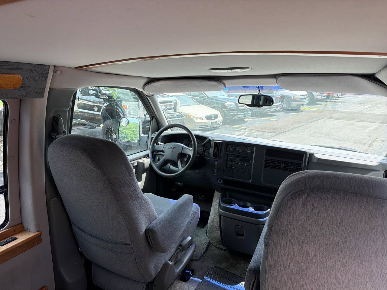 Used 2003 GMC Savana 1500 w/ Preferred Equipment Group 3 RWD image 37