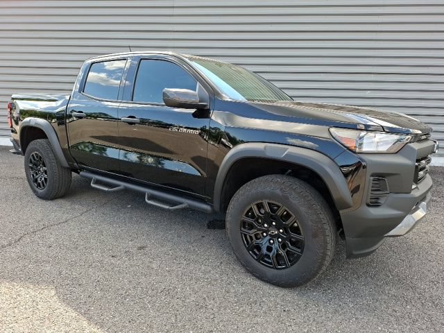 Used 2025 Chevrolet Colorado Trail Boss AWD/4WD image 1