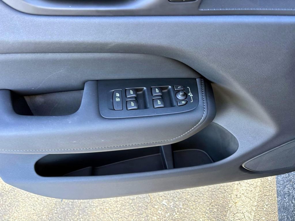 New 2026 Volvo XC60 B5 Plus w/ Protection Package Premier image 13