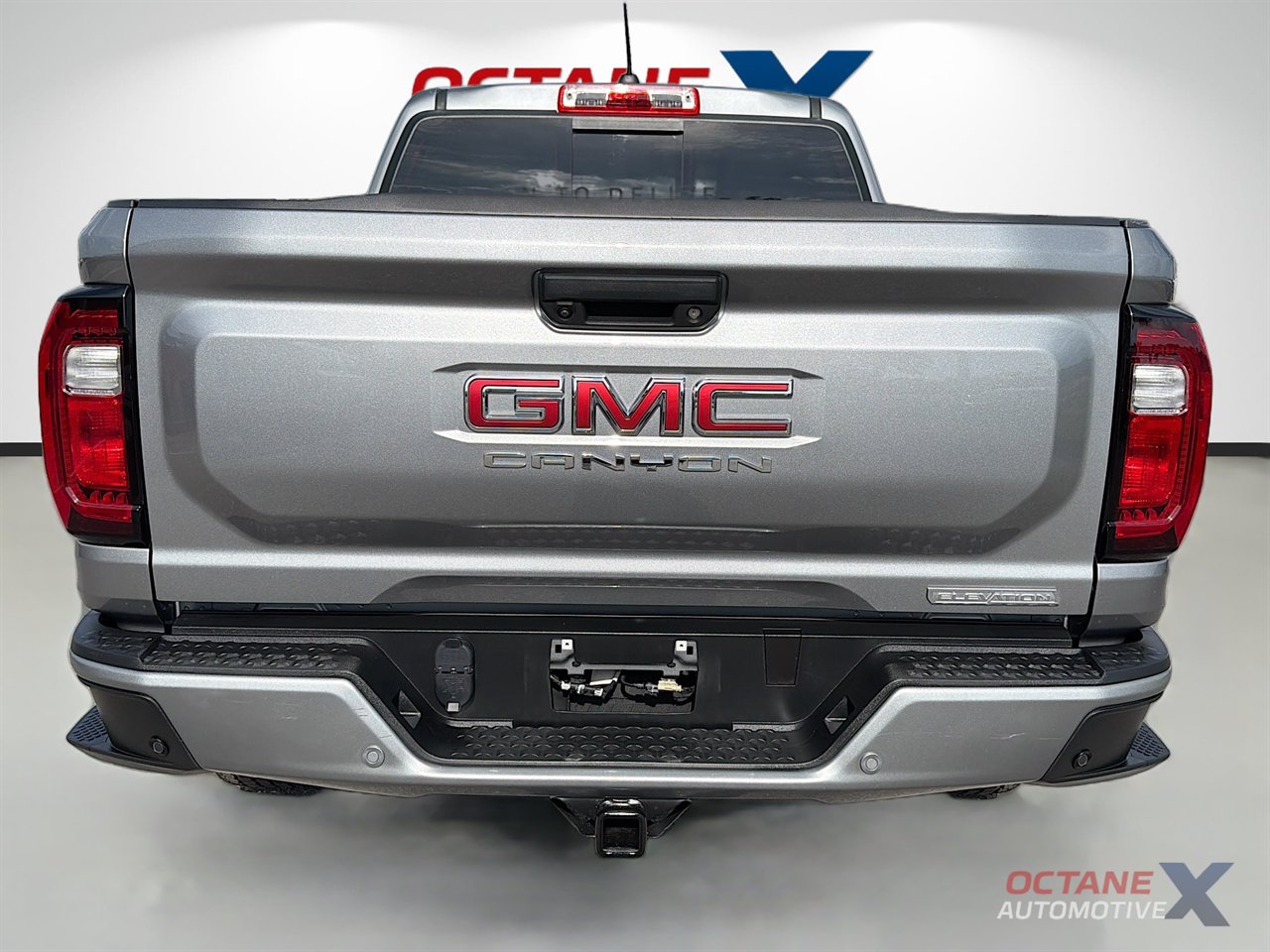 Used 2023 GMC Canyon Elevation w/ Elevation Premium Package AWD/4WD image 6