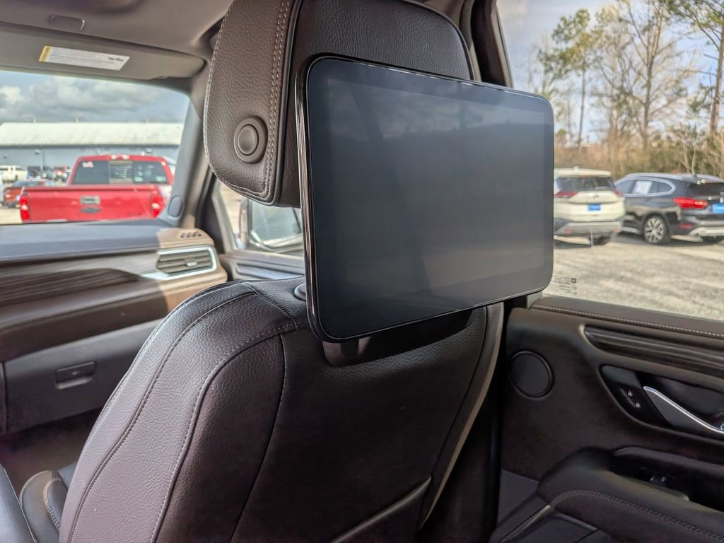 Used 2024 GMC Yukon Denali w/ LPO, Floor Liner Package image 31