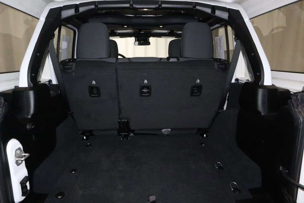 Used 2024 Jeep Wrangler Sport S image 16