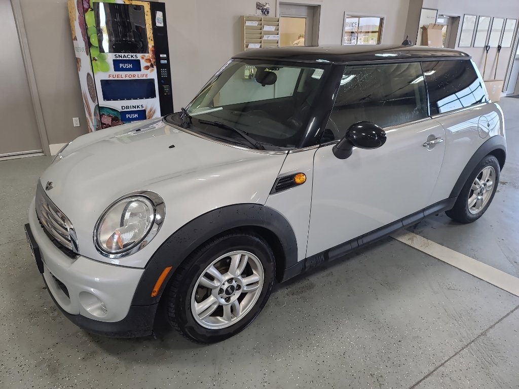 Used 2013 MINI Cooper Hardtop FWD image 2