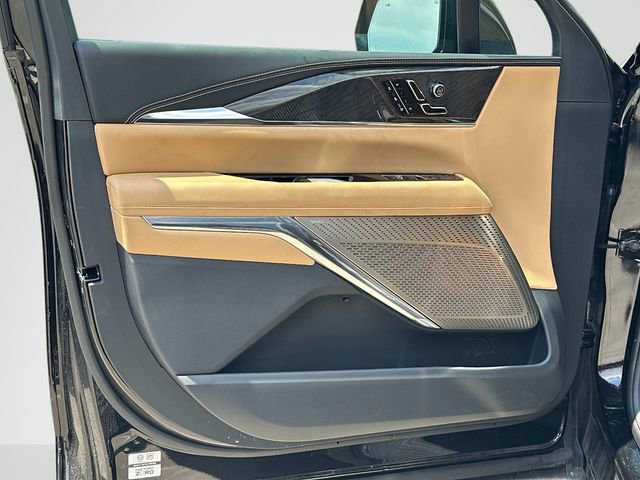 Used 2025 Cadillac Escalade IQ Luxury 2 AWD/4WD image 9