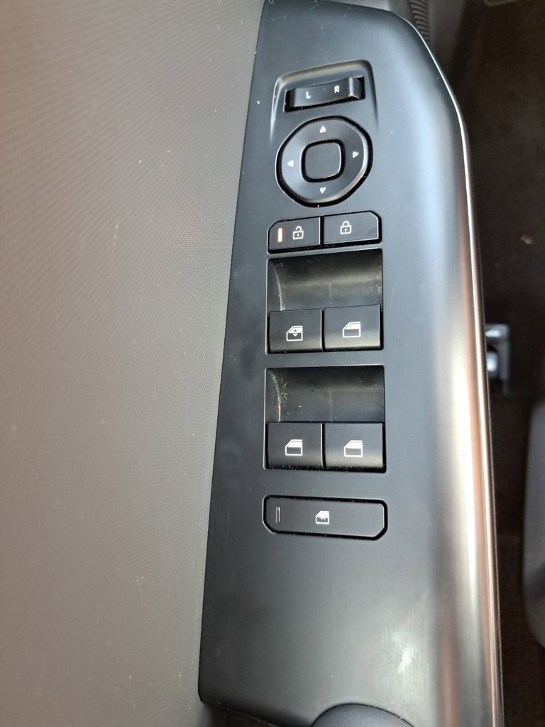 Used 2025 Kia K4 LXS image 16