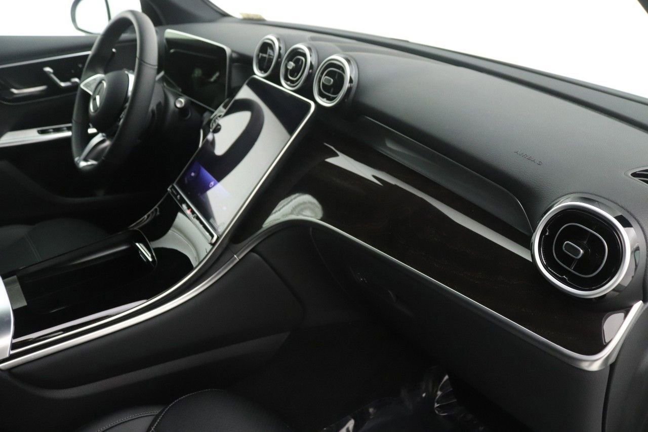 Certified 2026 Mercedes-Benz GLC 300 image 25