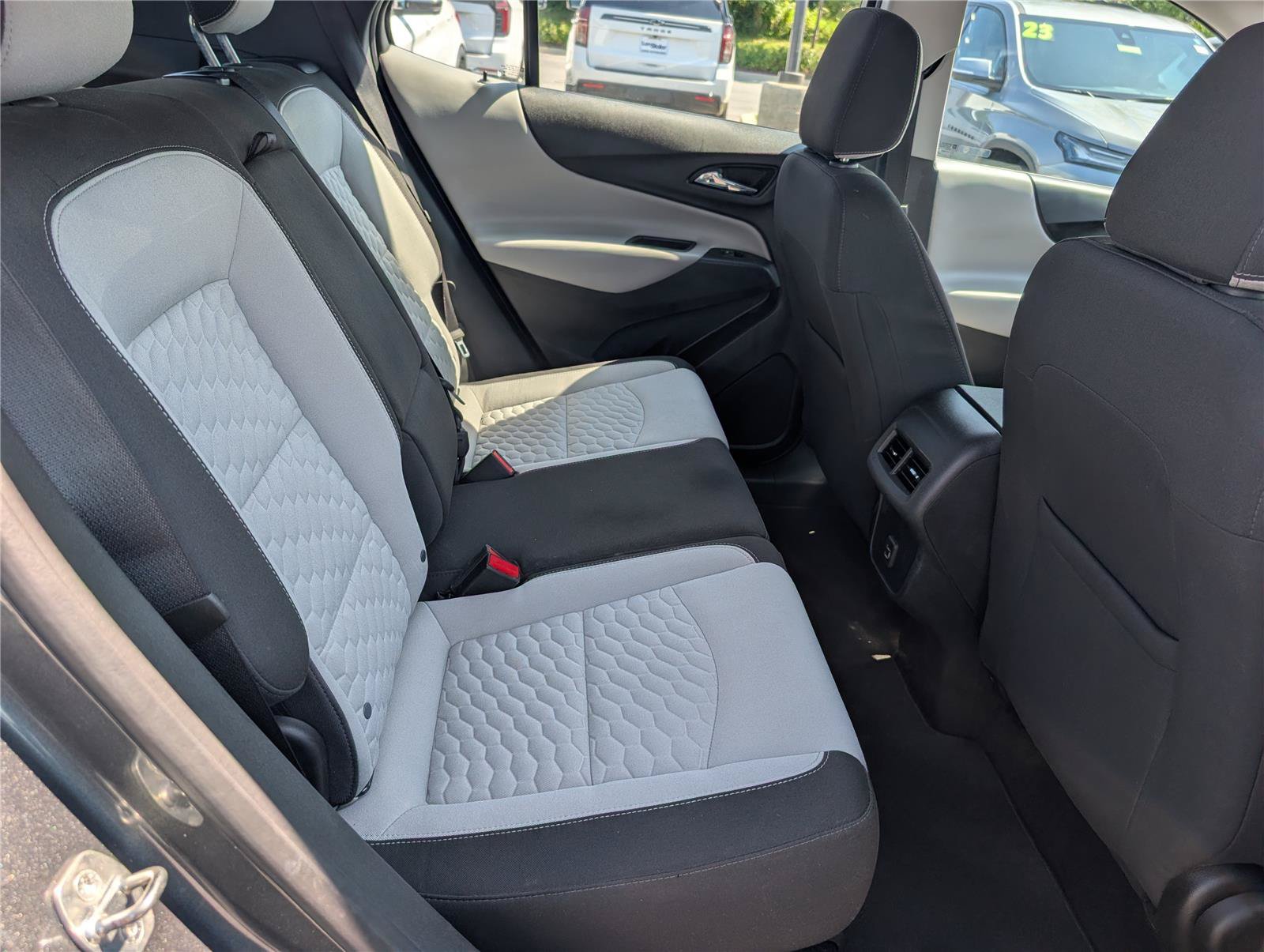 Used 2019 Chevrolet Equinox LS FWD image 11