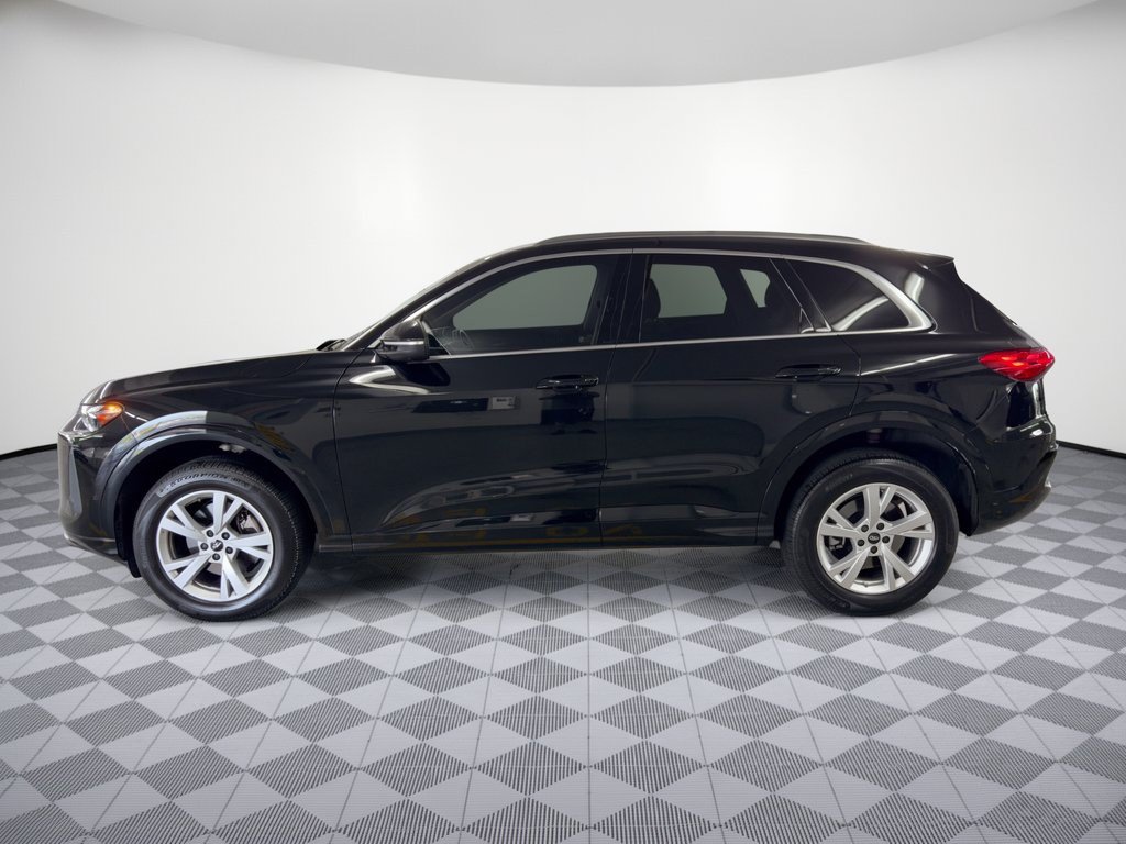 Certified 2025 Audi Q5 Premium w/ Convenience Package AWD/4WD image 2