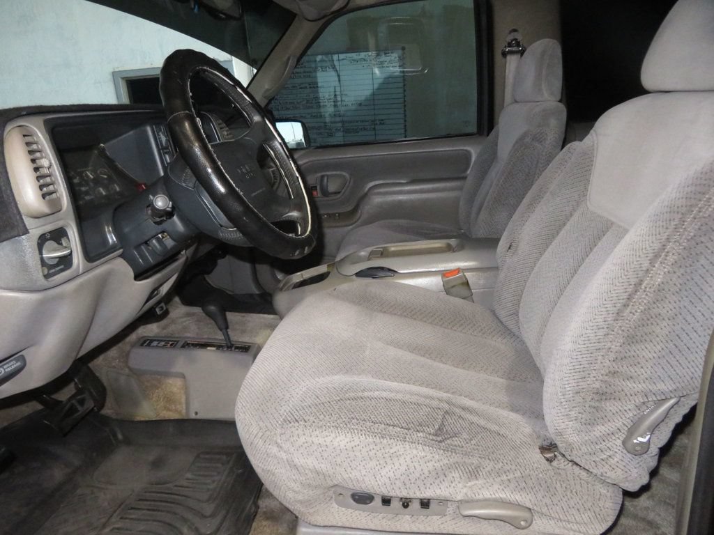 Used 1997 GMC Yukon 4WD 2-Door w/ Marketing Opt Pkg 2 image 19