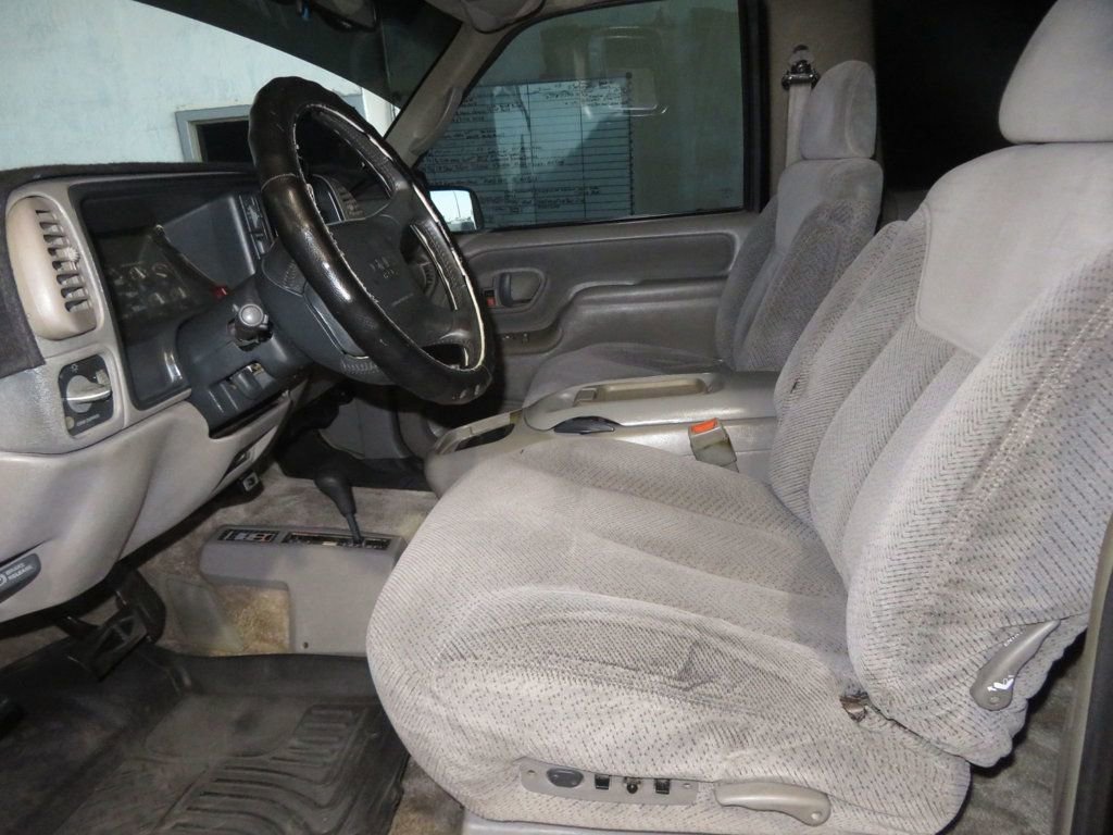 Used 1997 GMC Yukon 4WD 2-Door w/ Marketing Opt Pkg 2 image 19