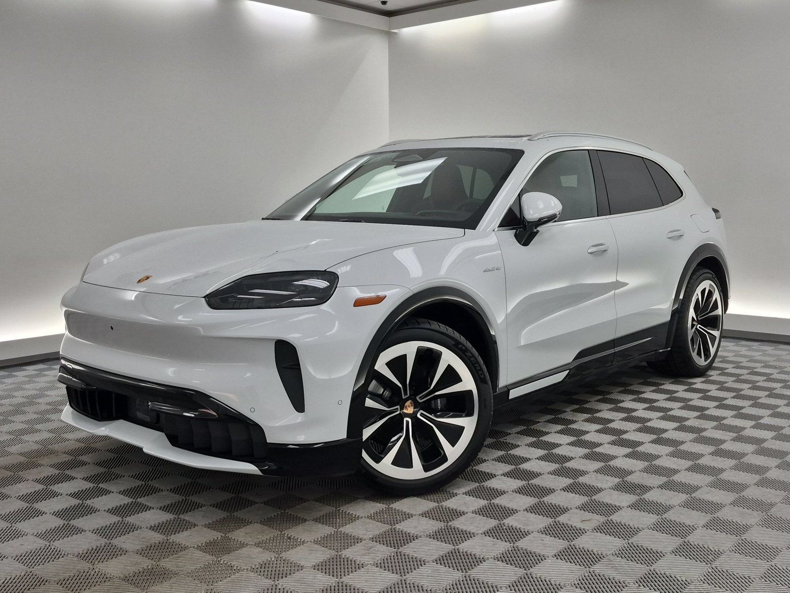 New 2026 Porsche Cayenne Electric AWD/4WD image 1