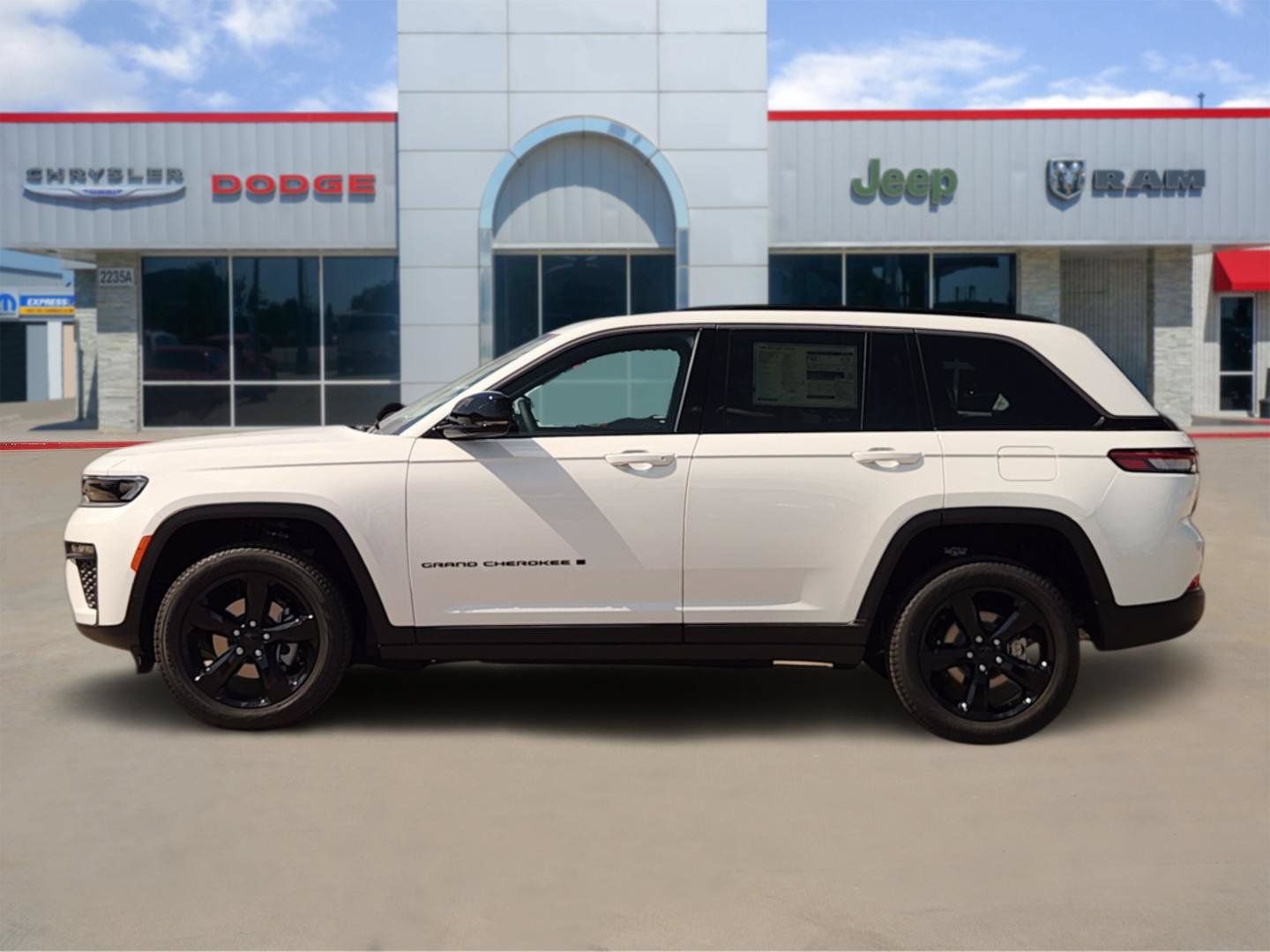 New 2026 Jeep Grand Cherokee Limited AWD/4WD image 3