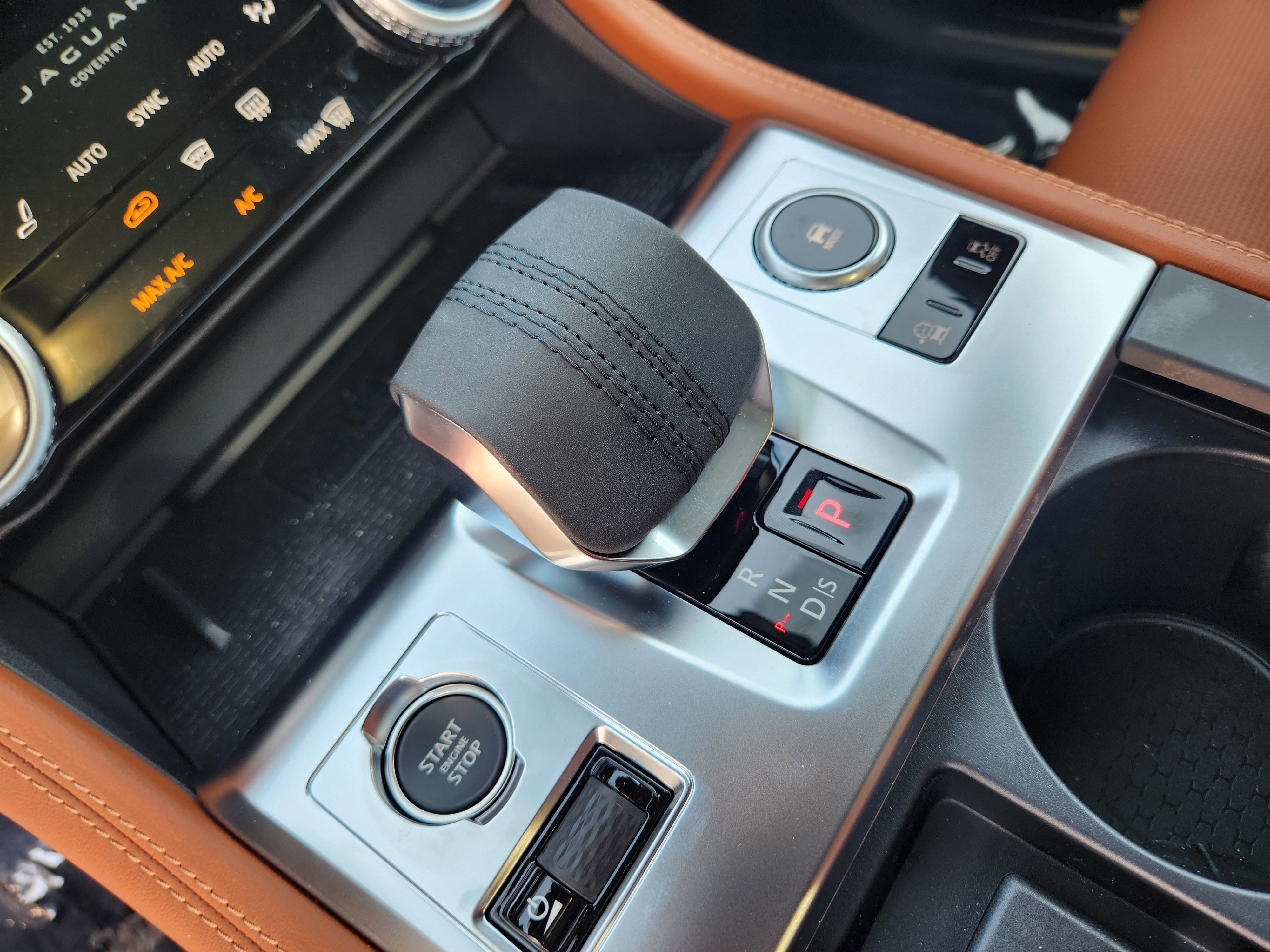 New 2026 Jaguar F-PACE R-Dynamic S image 10