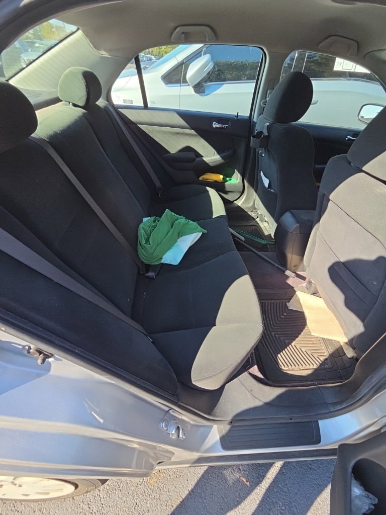 Used 2006 Honda Accord VP image 10