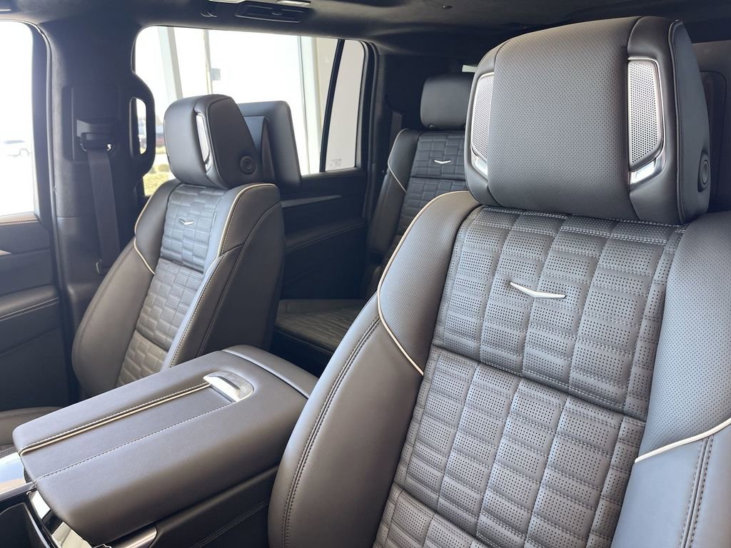 New 2026 Cadillac Escalade ESV V w/ LPO, ONYX Package image 9