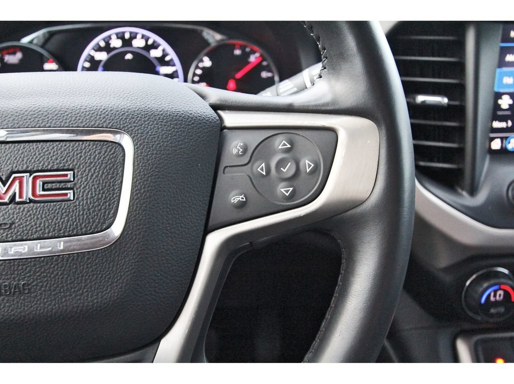 Used 2020 GMC Acadia Denali w/ Technology Package FWD image 20