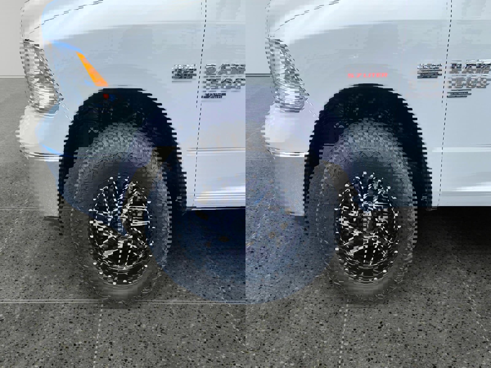 Used 2024 RAM 1500 Tradesman w/ Tradesman SXT Package image 14