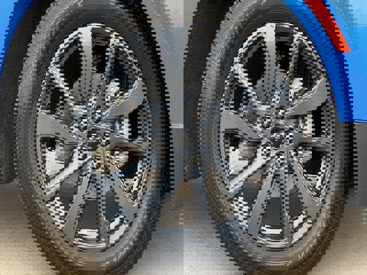 Certified 2024 Chevrolet Equinox RS w/ RS Leather Package image 9