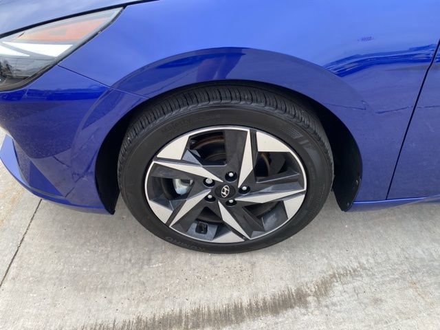Used 2023 Hyundai Elantra SEL w/ Convenience Package FWD image 10