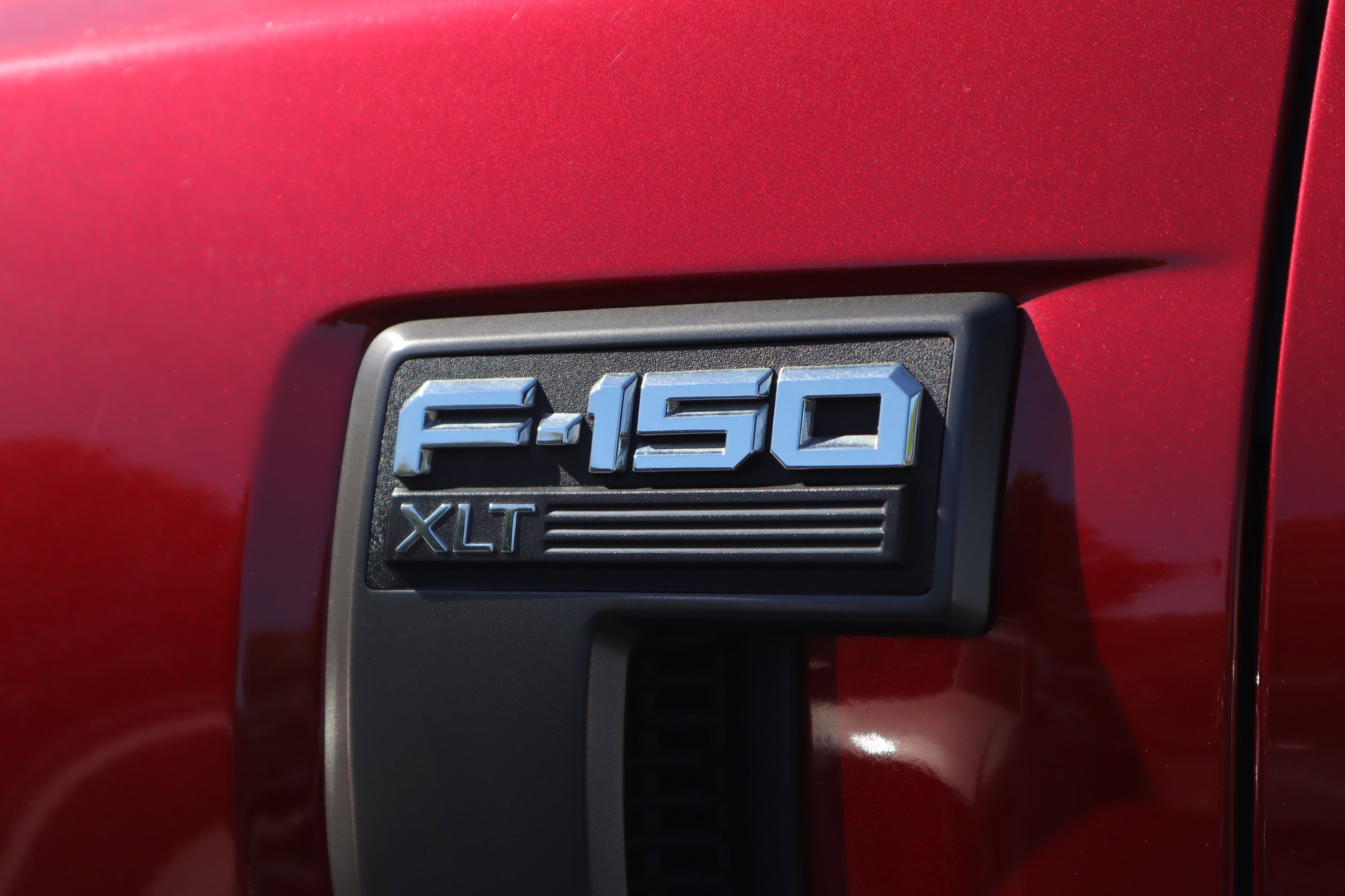 Used 2021 Ford F150 XLT w/ Equipment Group 302A High image 35