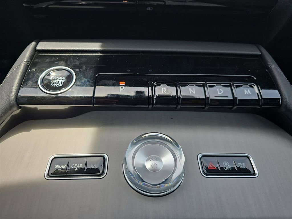 New 2025 Lincoln Navigator Reserve w/ Jet Appearance Package image 26