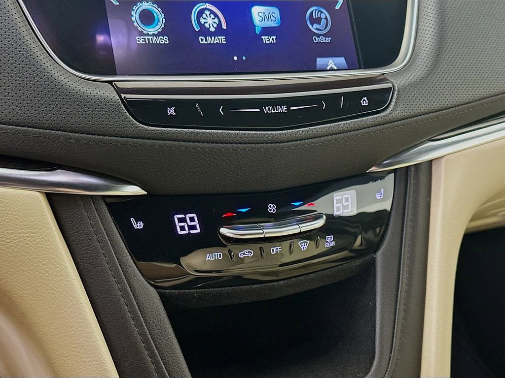 Used 2019 Cadillac XT5 AWD image 18