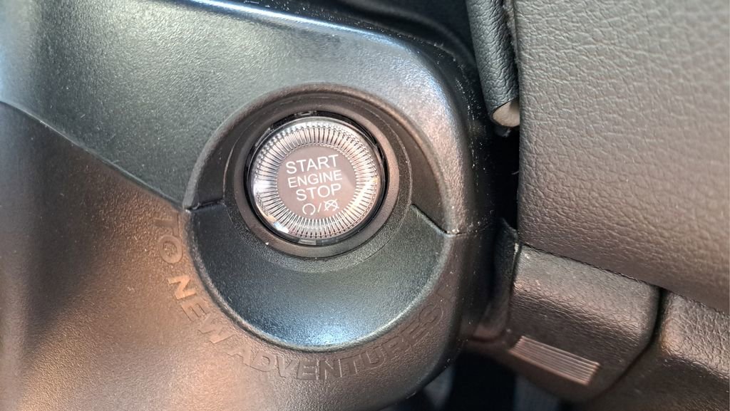 Used 2023 Jeep Renegade Latitude image 26