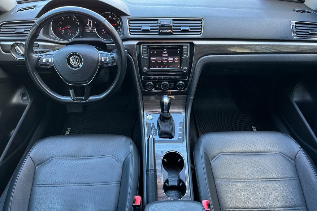 Used 2018 Volkswagen Passat 2.0T SE image 13