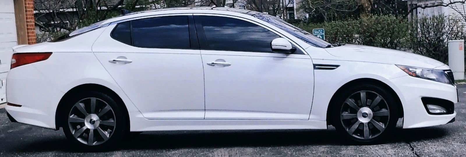 Used 2012 Kia Optima SX w/ Premium Touring Pkg image 2