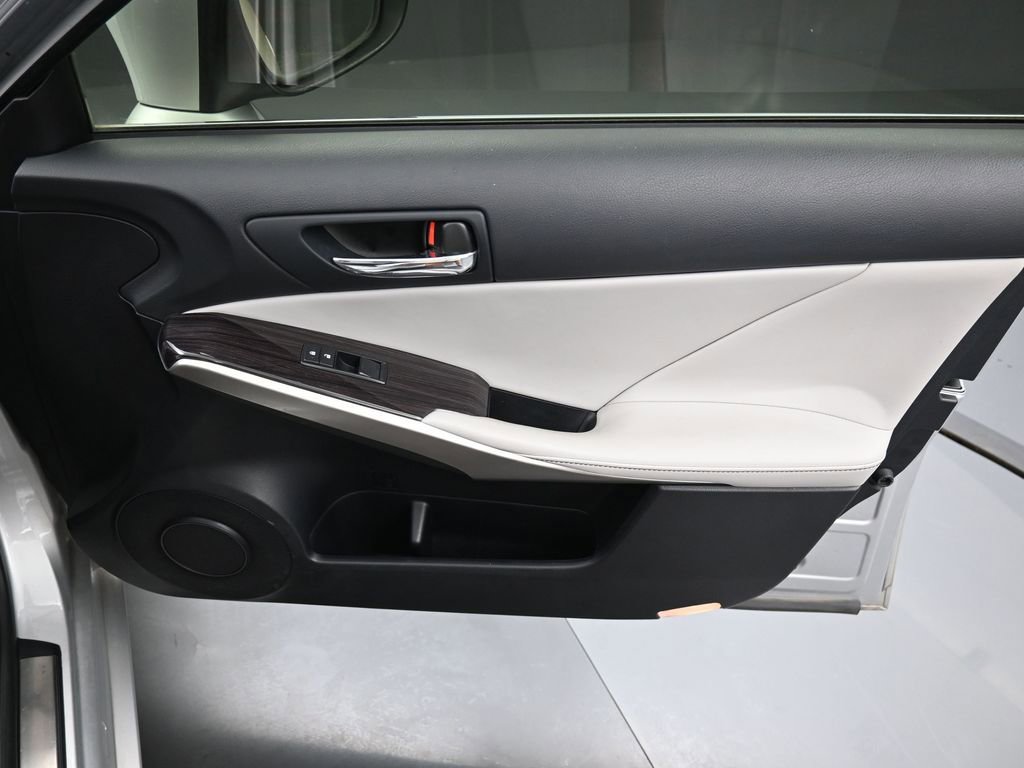 Used 2015 Lexus IS 250 AWD w/ Luxury Package image 40