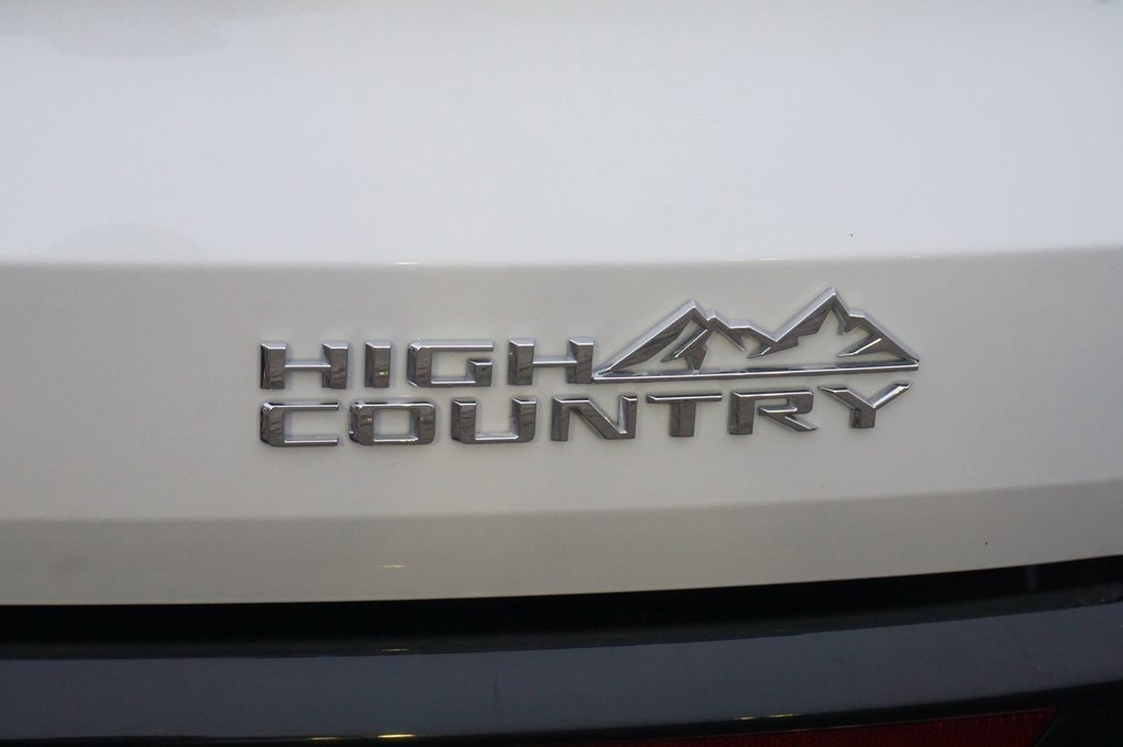 Certified 2025 Chevrolet Traverse High Country image 40