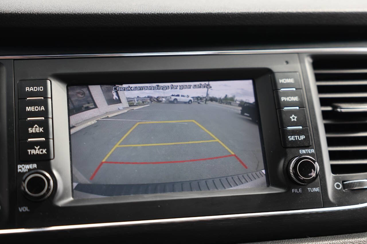 Used 2019 Kia Sedona L FWD image 20