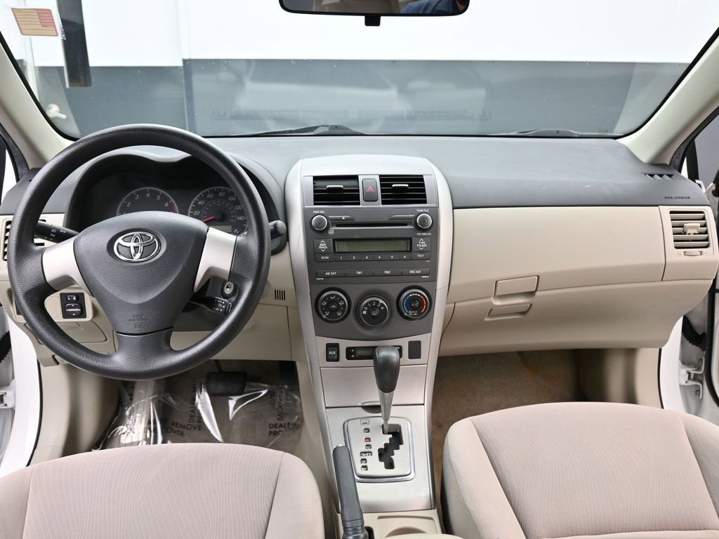 Used 2011 Toyota Corolla LE image 9