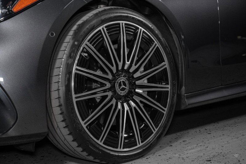 Used 2025 Mercedes-Benz CLE 300 4MATIC Coupe image 24