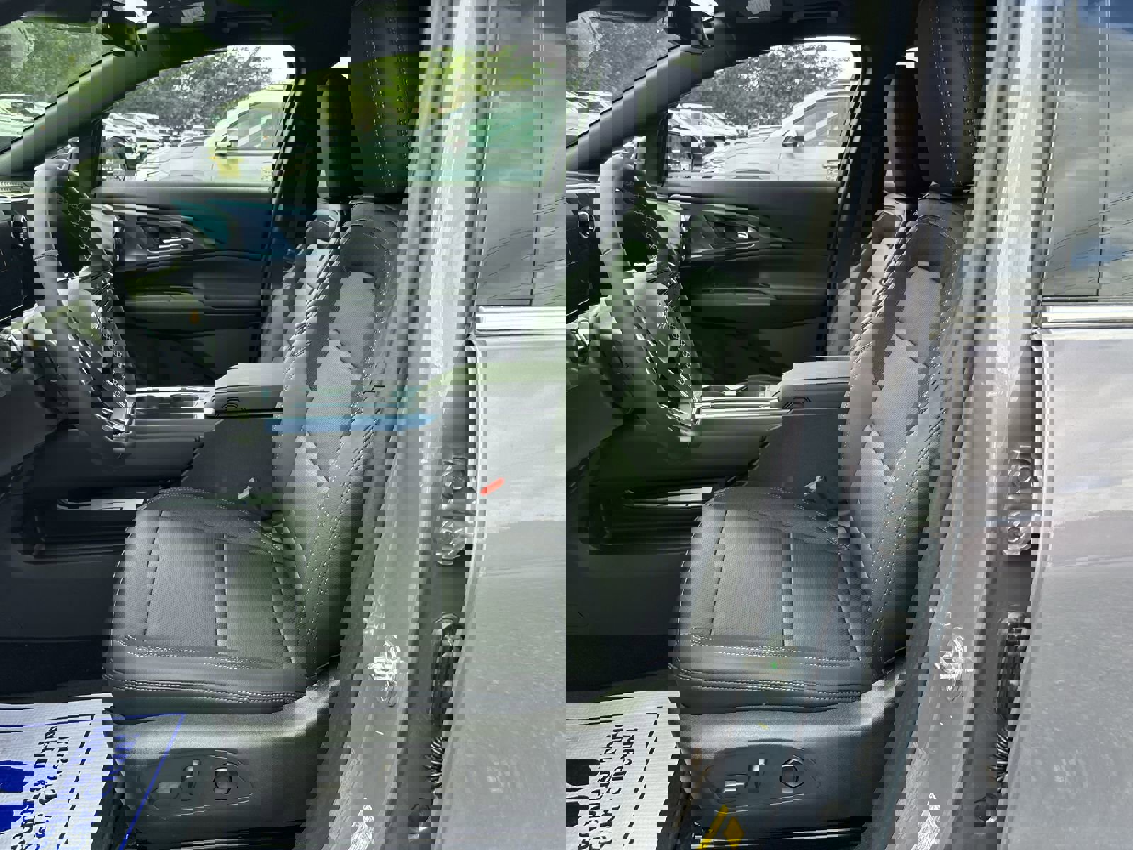 New 2026 Chevrolet Equinox EV LT image 11