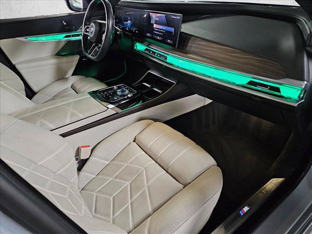 Certified 2023 BMW i7 xDrive60 AWD/4WD image 20